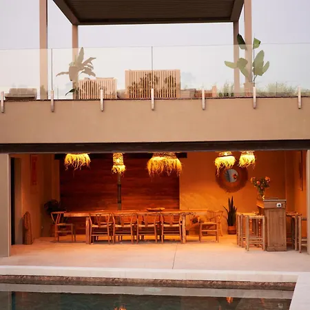 La Maison D'ambrine - La Ibiza Villa Chamaret